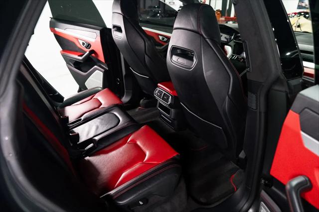 2019 Lamborghini Urus Standard
