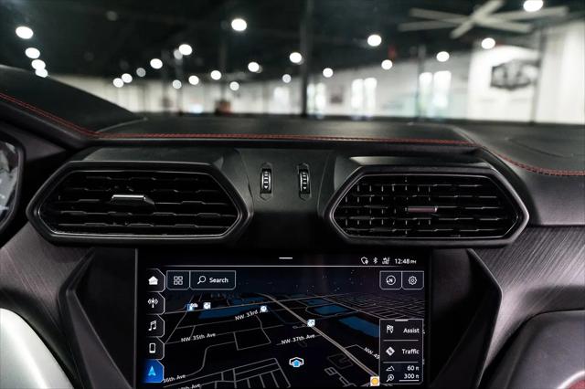 2019 Lamborghini Urus Standard