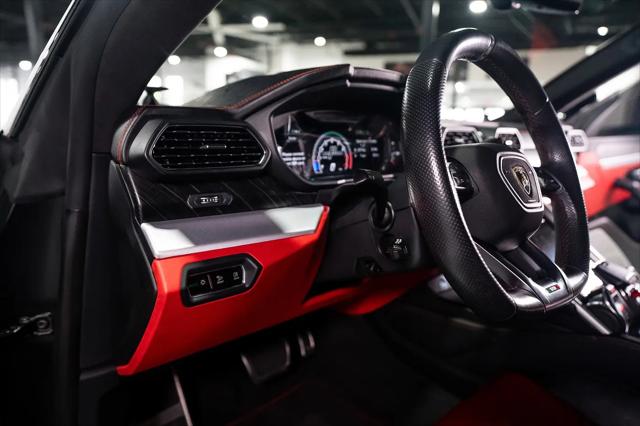 2019 Lamborghini Urus Standard