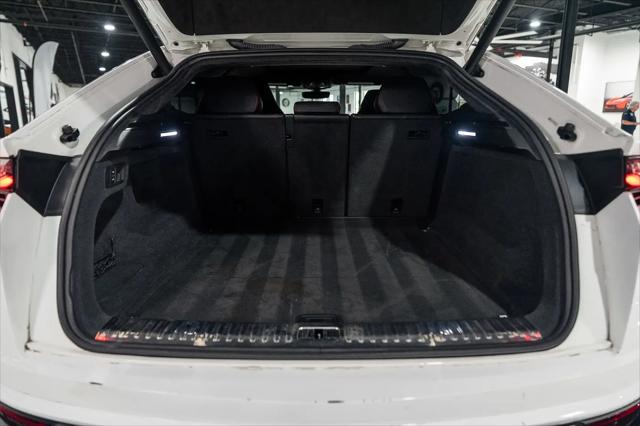 2019 Lamborghini Urus Standard