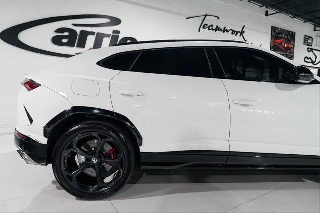 2019 Lamborghini Urus Standard