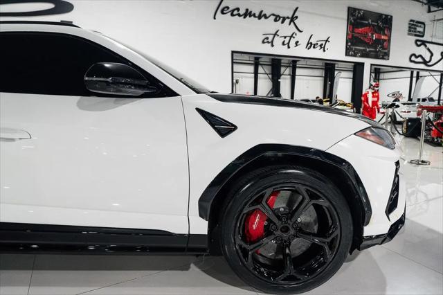 2019 Lamborghini Urus Standard