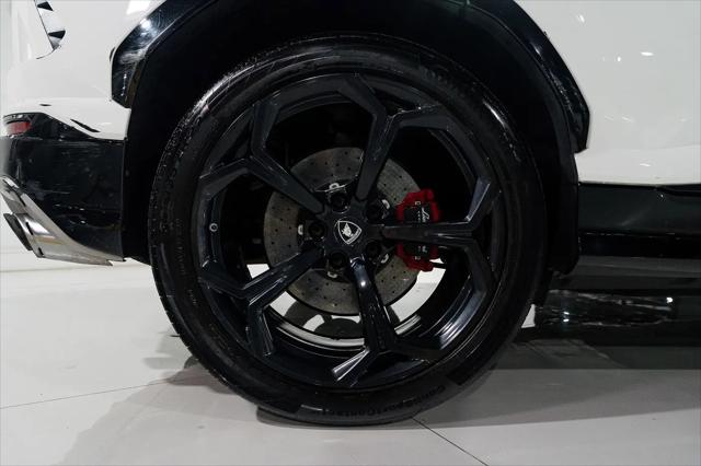 2019 Lamborghini Urus Standard