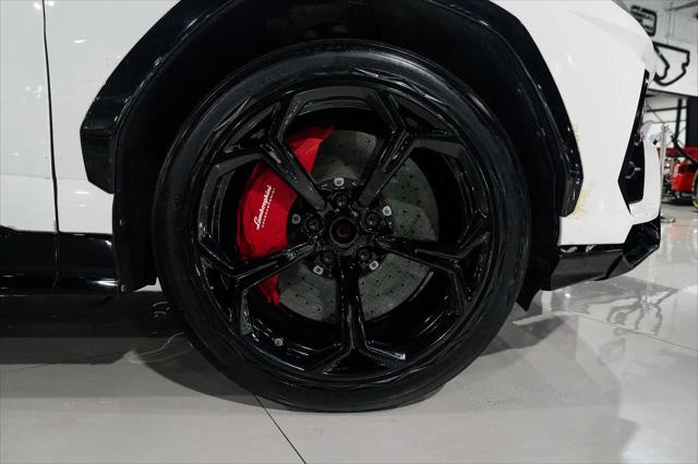 2019 Lamborghini Urus Standard