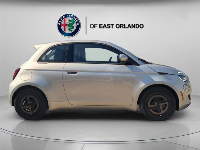 2025 Fiat 500e Giorgio Armani FWD