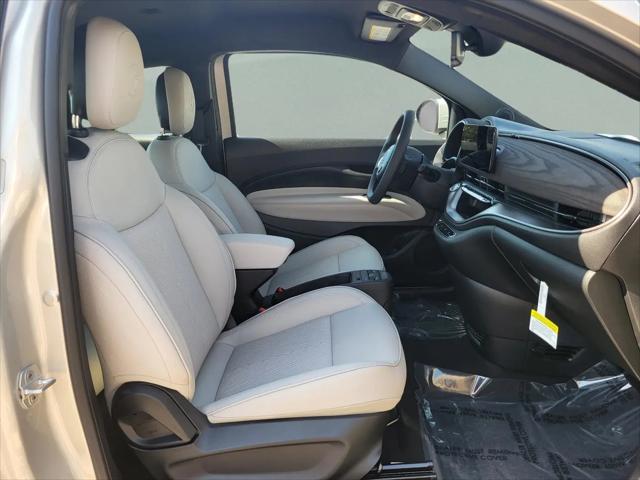 2025 Fiat 500e Giorgio Armani FWD