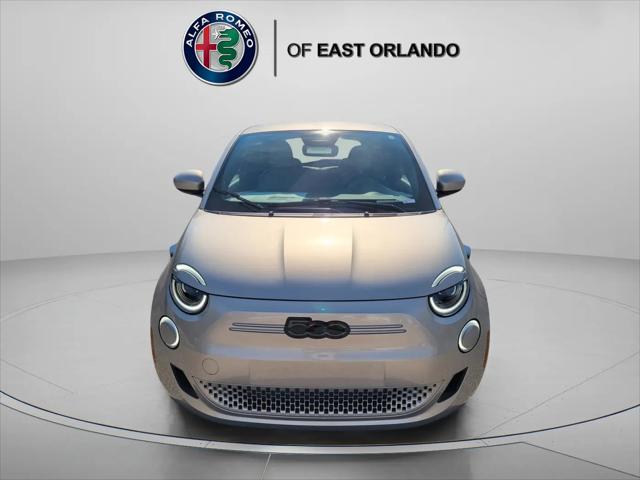 2025 Fiat 500e Giorgio Armani FWD
