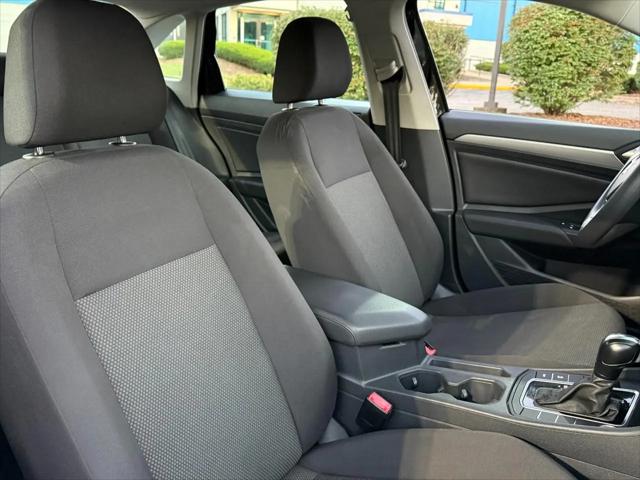 2019 Volkswagen Jetta 1.4T R-Line