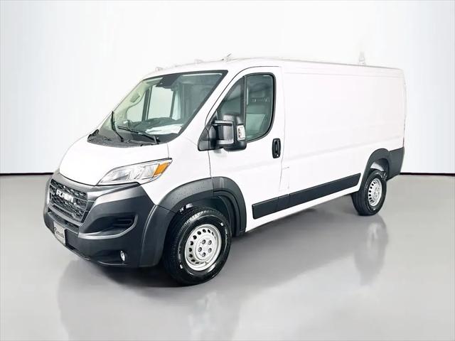 2026 Ram ProMaster Cargo Van Tradesman Low Roof 136" WB w/Pass Seat