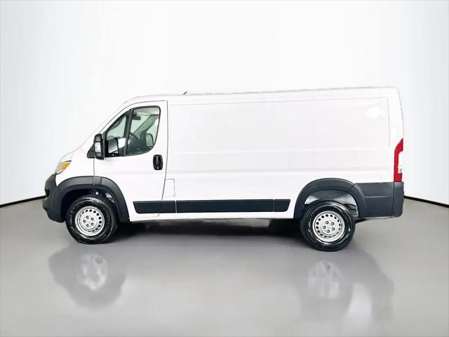 2026 Ram ProMaster Cargo Van Tradesman Low Roof 136" WB w/Pass Seat