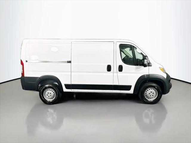 2026 Ram ProMaster Cargo Van Tradesman Low Roof 136" WB w/Pass Seat