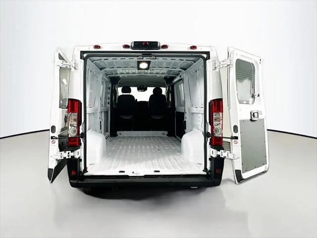 2026 Ram ProMaster Cargo Van Tradesman Low Roof 136" WB w/Pass Seat