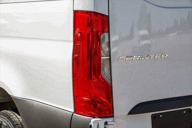 2026 Mercedes-Benz Sprinter 4500 Standard Roof 4-Cyl Diesel HO