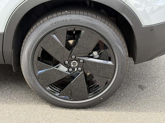 2026 Volvo XC40 Black Edition Ultra, B5 AWD Gas (mild hybrid)