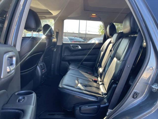 2020 Nissan Pathfinder Platinum 2WD