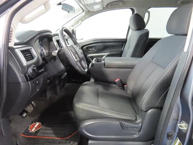2019 Nissan Titan SV