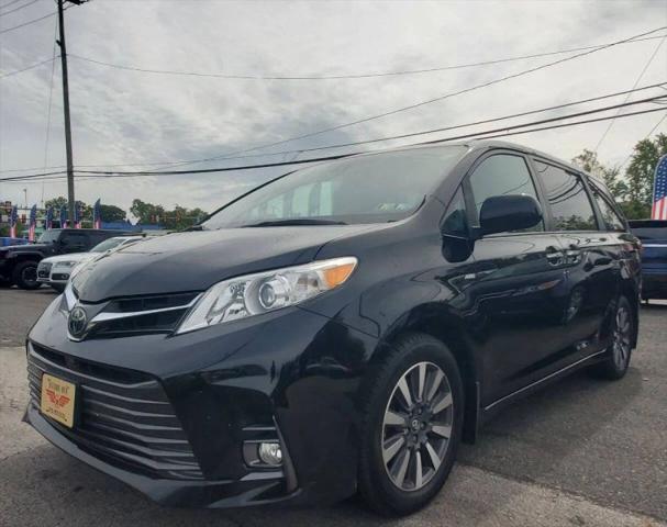 2018 Toyota Sienna XLE 7 Passenger for sale in Langhorne, PA