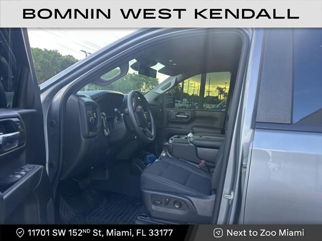 2023 Chevrolet Silverado 1500 2WD Crew Cab Short Bed Custom