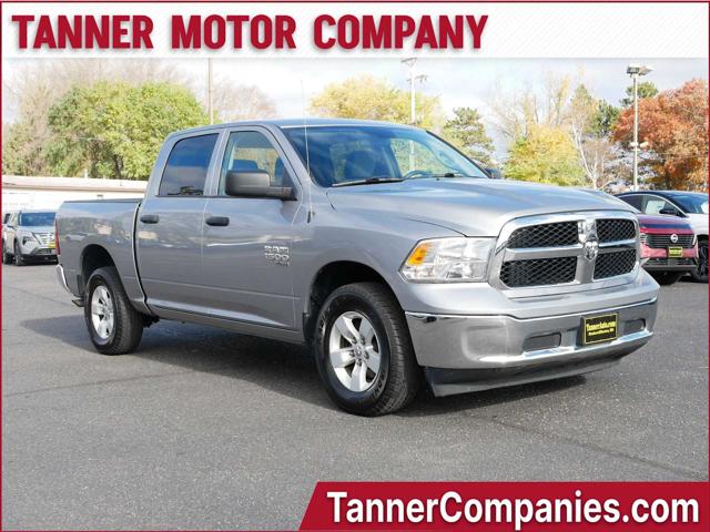 2022 RAM 1500 Classic SLT Crew Cab 4x4 57 Box