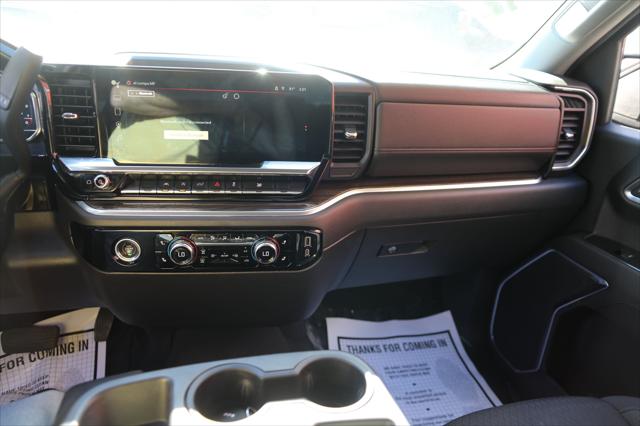 2022 GMC Sierra 1500 4WD Crew Cab Short Box Elevation with 3VL