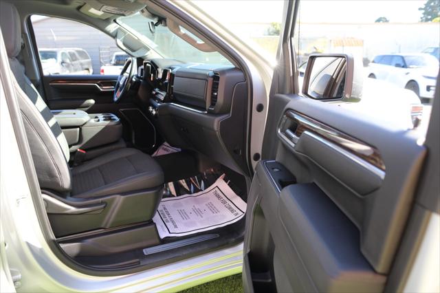2022 GMC Sierra 1500 4WD Crew Cab Short Box Elevation with 3VL