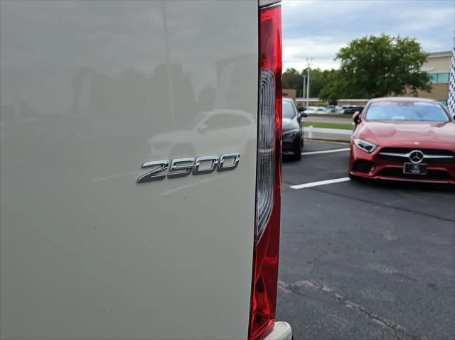 2026 Mercedes-Benz Sprinter Crew Van Standard Roof 4-Cyl Diesel