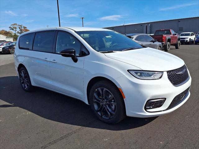 2026 Chrysler Pacifica PACIFICA SELECT AWD 2026 Chrysler Pacifica PACIFICA SELECT AWD