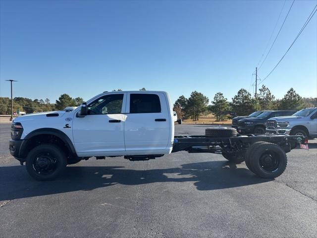 2026 RAM Ram 5500 Chassis Cab RAM 5500 TRADESMAN CHASSIS CREW CAB 4X4 84 CA