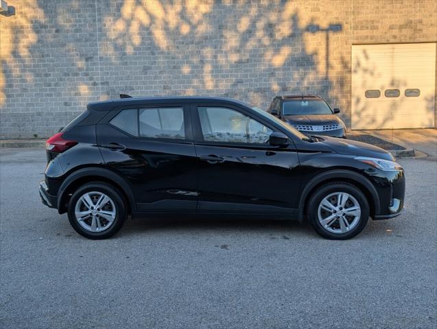 2022 Nissan Kicks S Xtronic CVT