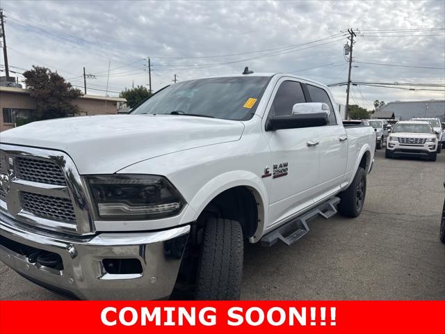 2017 RAM 2500 Laramie Crew Cab 4x4 64 Box 2017 RAM 2500 Laramie Crew Cab 4x4 64 Box