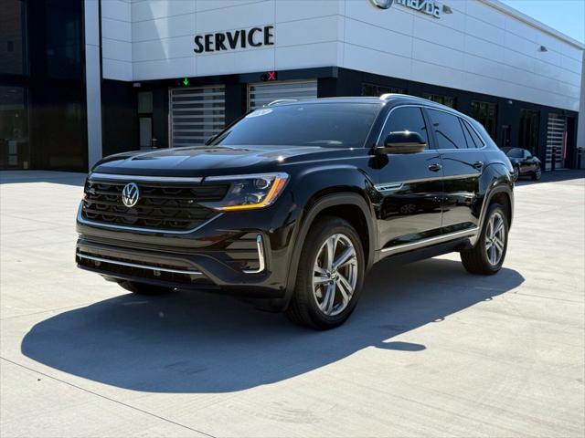2024 Volkswagen Atlas Cross Sport 2.0T SEL R-Line