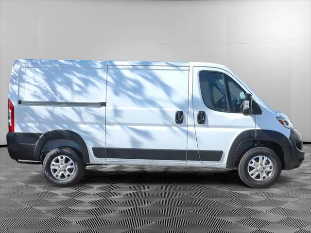 2026 Ram ProMaster Cargo Van SLT Low Roof 136" WB