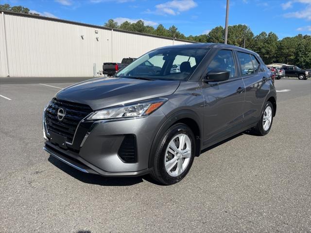 2024 Nissan Kicks S Xtronic CVT