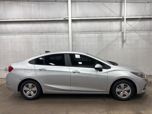 Used 2017 Chevrolet Cruze For Sale in Wilmington, OH