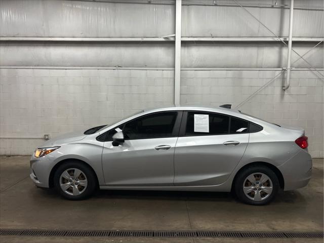 Used 2017 Chevrolet Cruze For Sale in Wilmington, OH