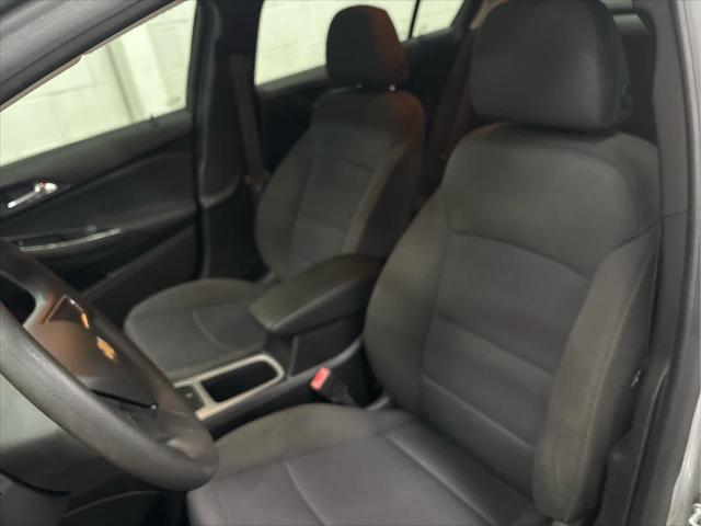 Used 2017 Chevrolet Cruze For Sale in Wilmington, OH