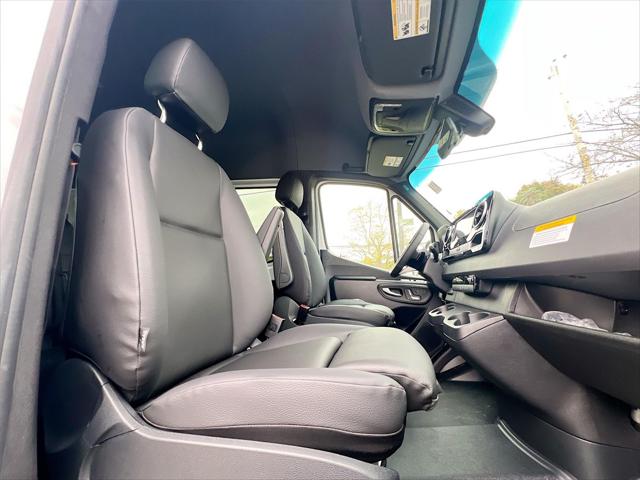 2026 Mercedes-Benz Sprinter Crew Van Standard Roof 4-Cyl Diesel HO