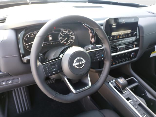 2025 Nissan Pathfinder SL FWD
