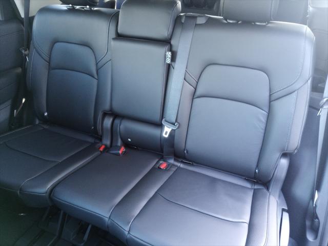 2025 Nissan Pathfinder SL FWD