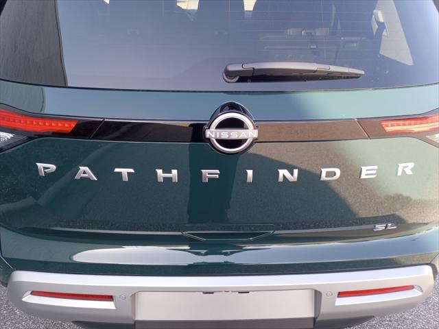 2025 Nissan Pathfinder SL FWD
