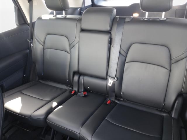 2025 Nissan Pathfinder SL FWD