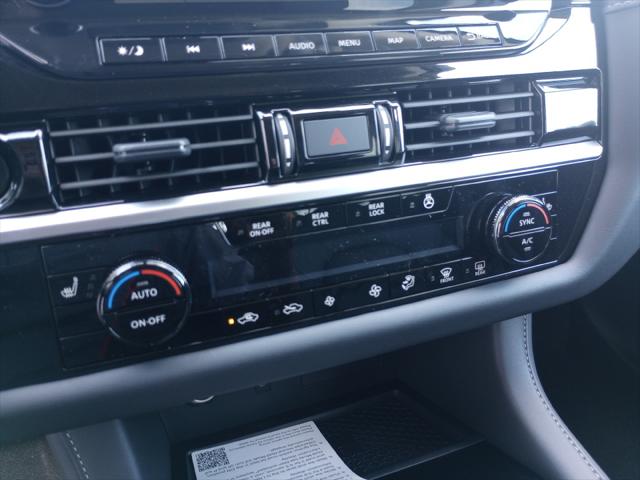 2025 Nissan Pathfinder SL FWD
