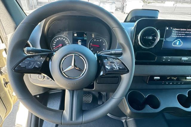 2026 Mercedes-Benz Sprinter Crew Van Standard Roof 4-Cyl Diesel HO