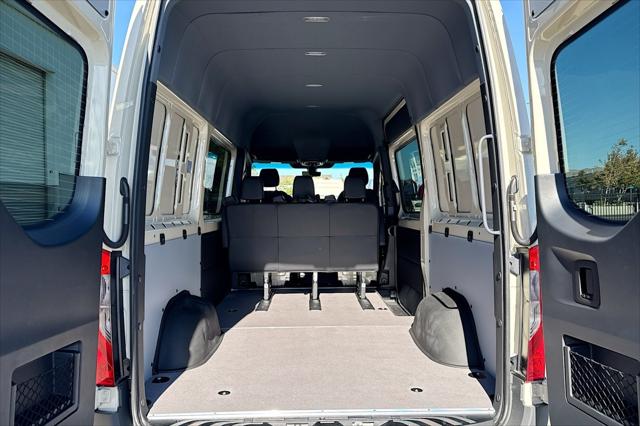 2026 Mercedes-Benz Sprinter Crew Van Standard Roof 4-Cyl Diesel HO