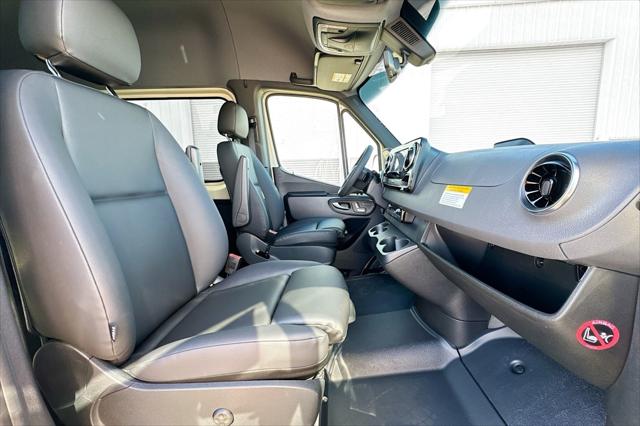 2026 Mercedes-Benz Sprinter Crew Van Standard Roof 4-Cyl Diesel HO