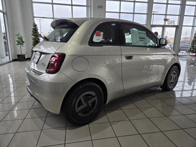 2025 Fiat FIAT 500e GIORGIO ARMANI Collectors Edition 2025 Fiat FIAT 500e GIORGIO ARMANI Collectors Edition