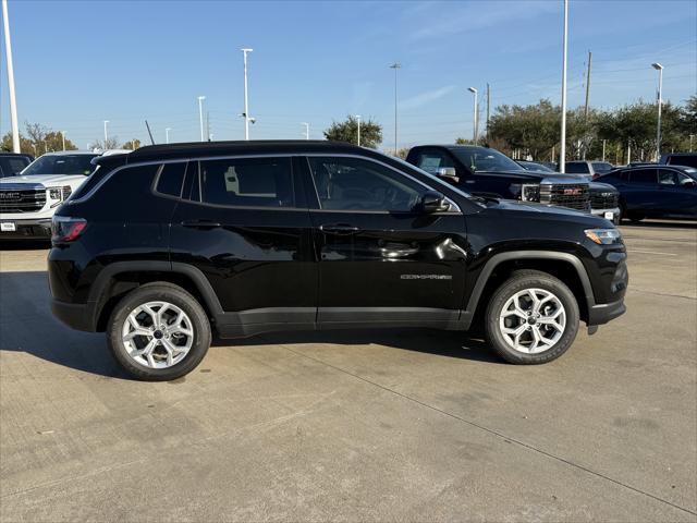 2026 Jeep Compass COMPASS LATITUDE 4X4