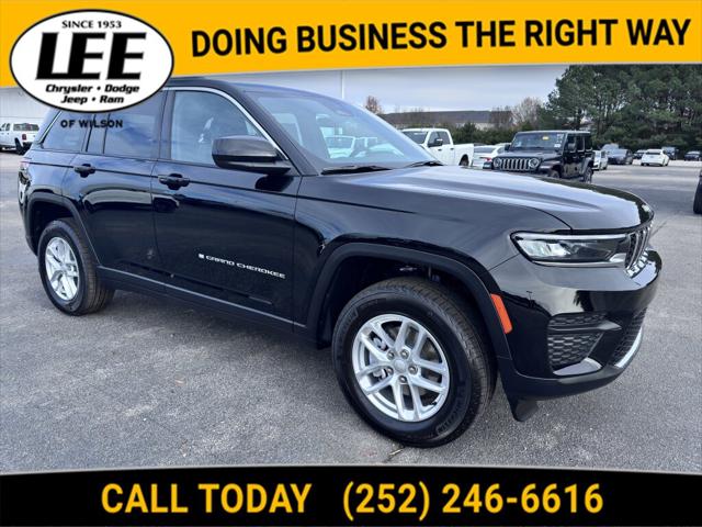 2025 Jeep Grand Cherokee GRAND CHEROKEE LAREDO X 4X4