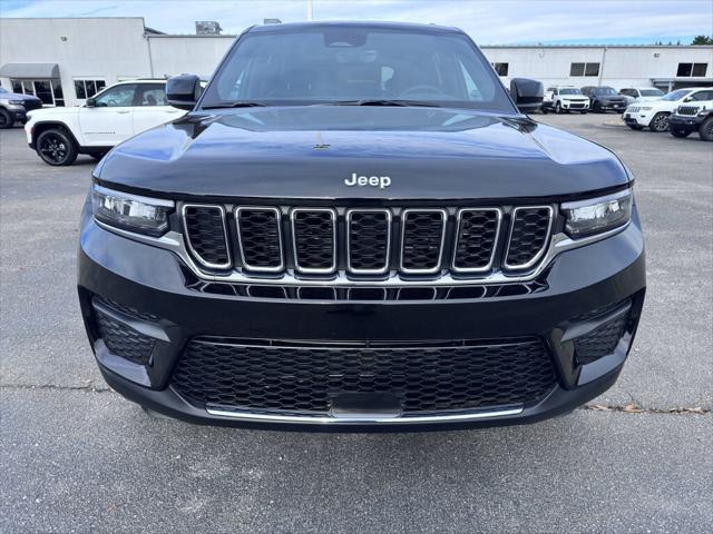 2025 Jeep Grand Cherokee GRAND CHEROKEE LAREDO X 4X4