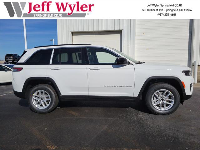2025 Jeep Grand Cherokee GRAND CHEROKEE LAREDO X 4X4